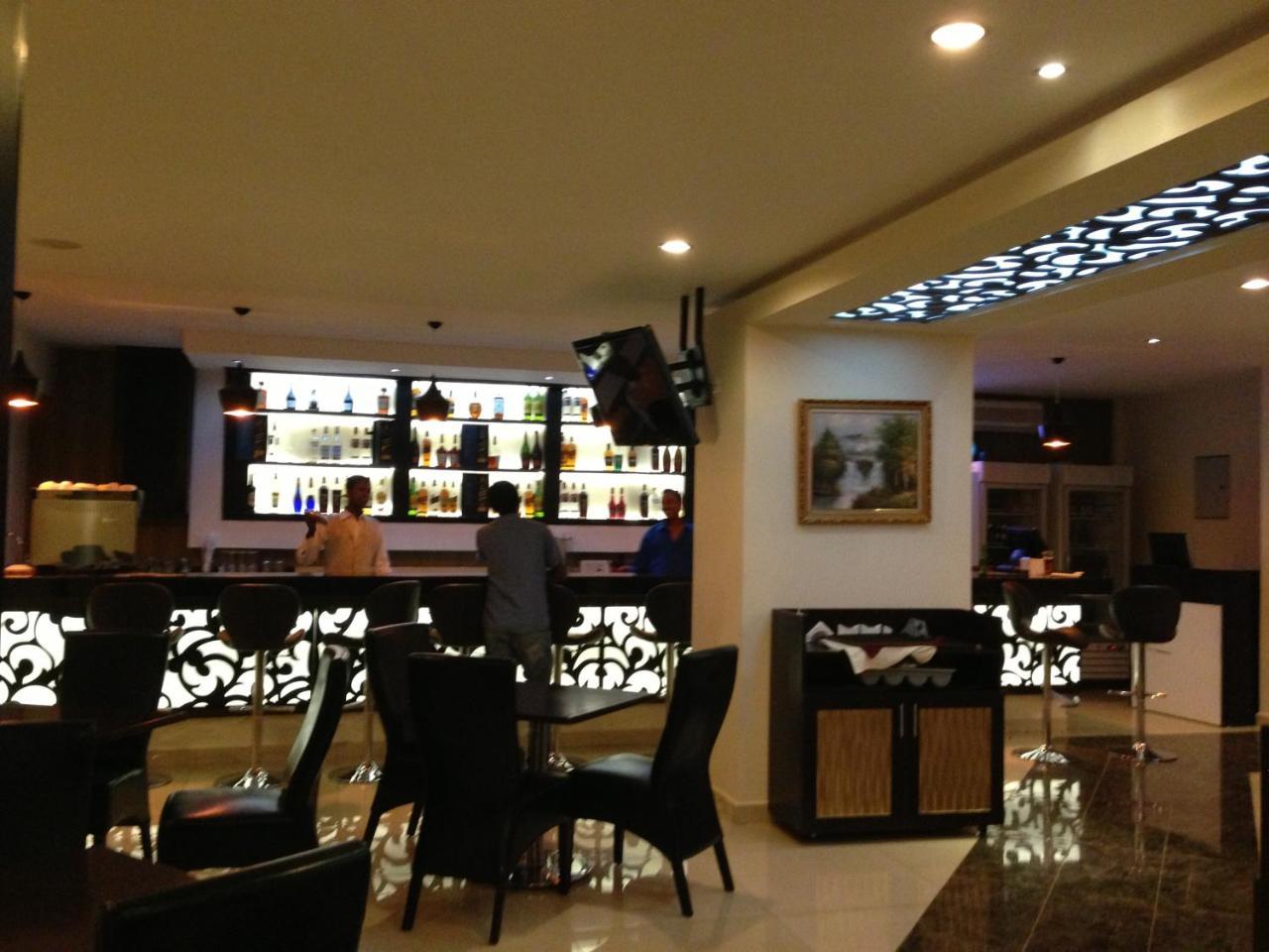 Airport Plaza Hotel Juba Eksteriør bilde