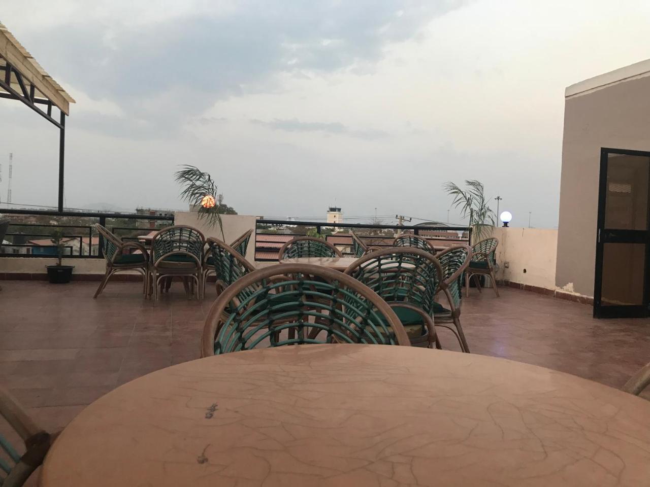 Airport Plaza Hotel Juba Eksteriør bilde